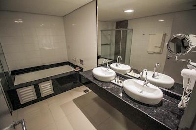 اُسار هتل اکسکوتیو