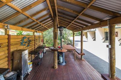 جوجز پول متل