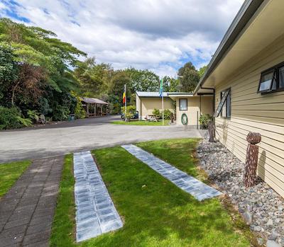 جوجز پول متل