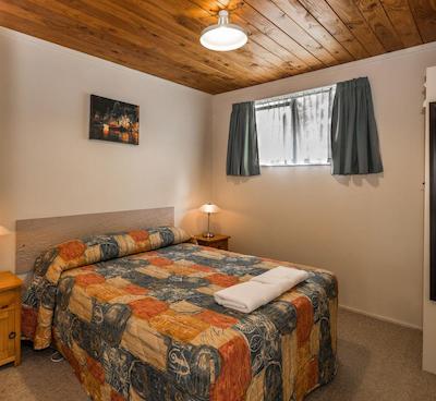 جوجز پول متل