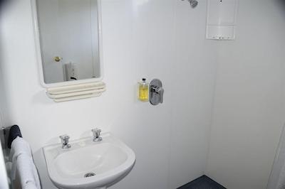 جوجز پول متل