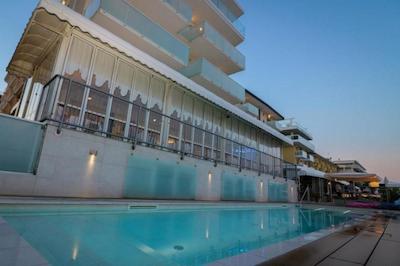 هتل ویدی میرامار اند دلفینو