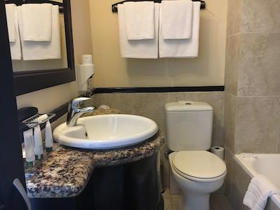 پرمیر هتل کاپ تون