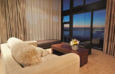 پرمیر هتل کاپ تون