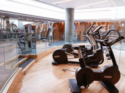 سوئیس اوتل کراسنای هولمی