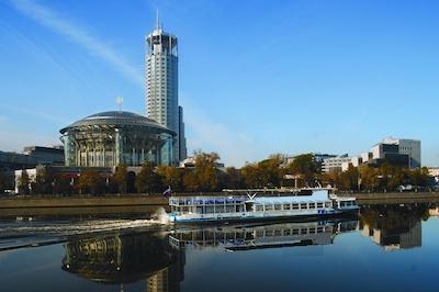 سوئیس اوتل کراسنای هولمی