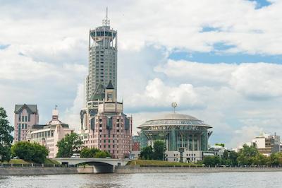 سوئیس اوتل کراسنای هولمی