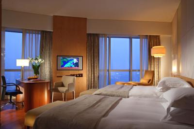 سوئیس اوتل کراسنای هولمی