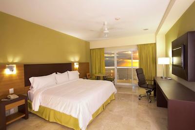 هیلتون پورتو والارتا ریزرت