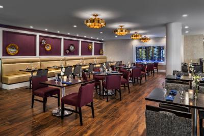 د وستین ترنتو آیرپرت