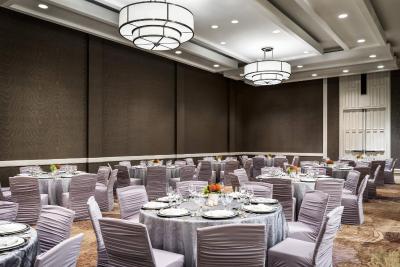 د وستین ترنتو آیرپرت