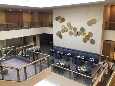 د وستین ترنتو آیرپرت