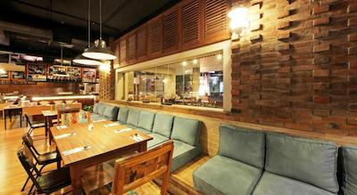 ادهی جا سانست هتل