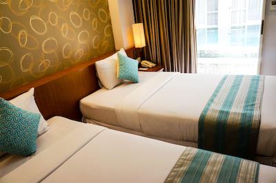 ادهی جا سانست هتل