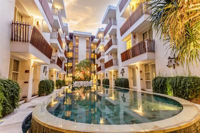 ادهی جا سانست هتل