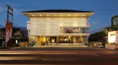 ادهی جا سانست هتل