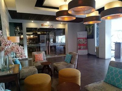 ادهی جا سانست هتل