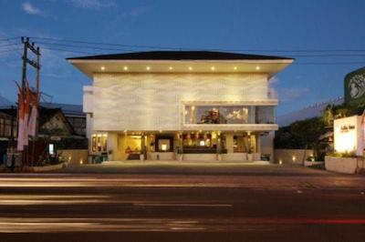 ادهی جا سانست هتل