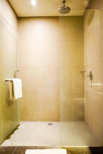 ادهی جا سانست هتل