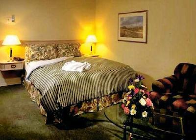 دلتا هتل کالگاری آیرپرت این-ترمینال