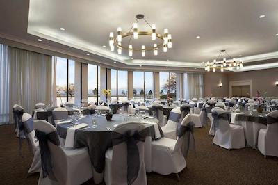 دوبلتری بای هیلتون هتل اسالت لاک سیتی آیرپرت