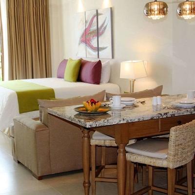 آلمار ریزرت لوکسوری لگبت بیچ فرنت اکسپرینس