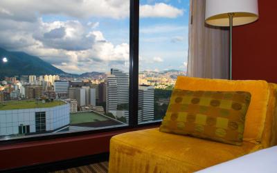 رنیسانس کاراکاز لا کاستلانا هتل