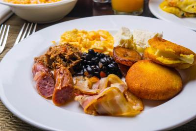 رنیسانس کاراکاز لا کاستلانا هتل