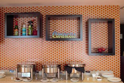 رنیسانس کاراکاز لا کاستلانا هتل