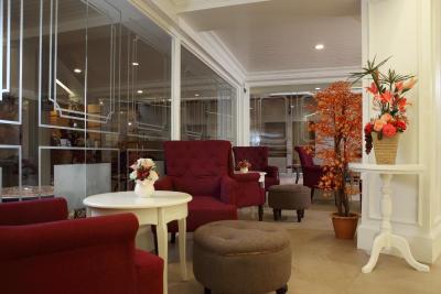 خاوسان پالاس