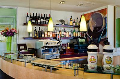 پرتیا هتل کاپ تون واترفرنت بریکواتر لج