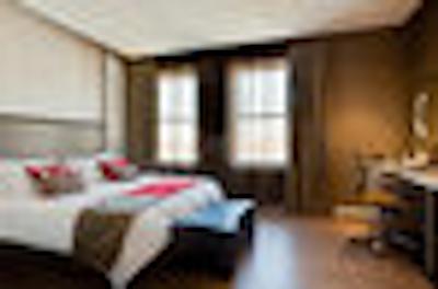 پرتیا هتل کاپ تون واترفرنت بریکواتر لج