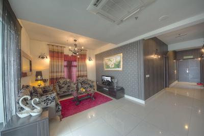 ارناا دلوکس