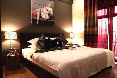 ارناا دلوکس