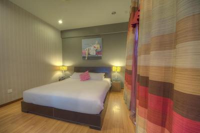 ارناا دلوکس