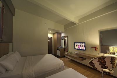 ارناا دلوکس