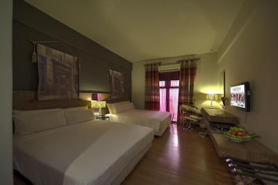 ارناا دلوکس