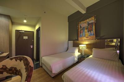 ارناا دلوکس