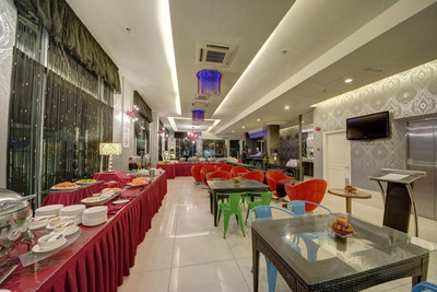 ارناا دلوکس