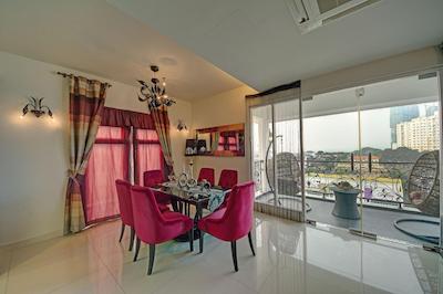 ارناا دلوکس