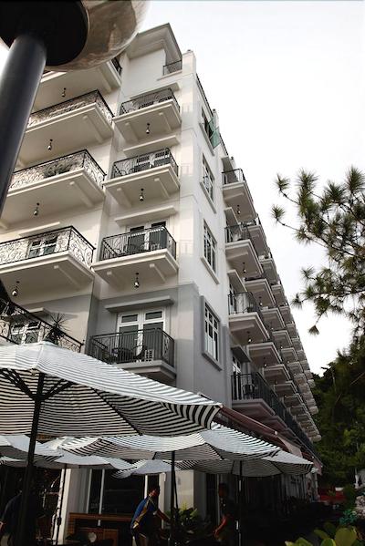 ارناا دلوکس