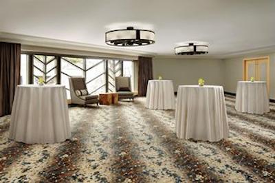 د وستین ریزرت اند اسپا