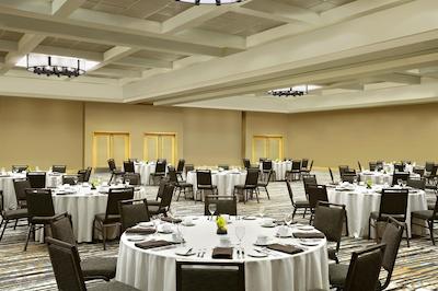 د وستین ریزرت اند اسپا