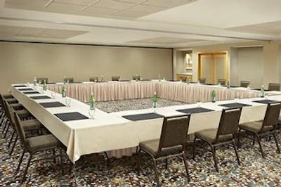 د وستین ریزرت اند اسپا