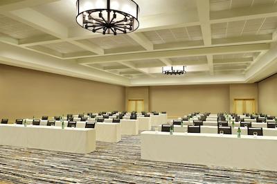 د وستین ریزرت اند اسپا