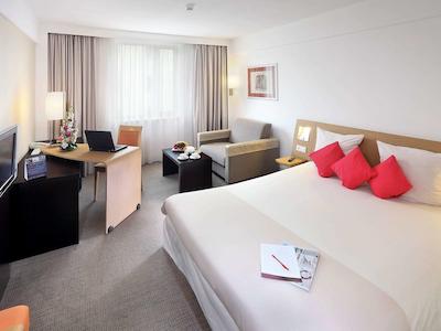 نوتل پراها ونسسلاز اسکوار