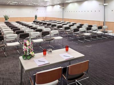 نوتل پراها ونسسلاز اسکوار