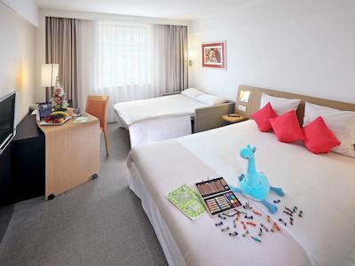 نوتل پراها ونسسلاز اسکوار