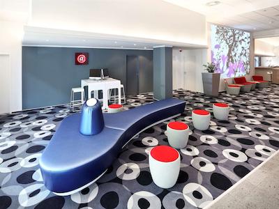 نوتل پراها ونسسلاز اسکوار