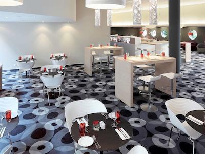 نوتل پراها ونسسلاز اسکوار